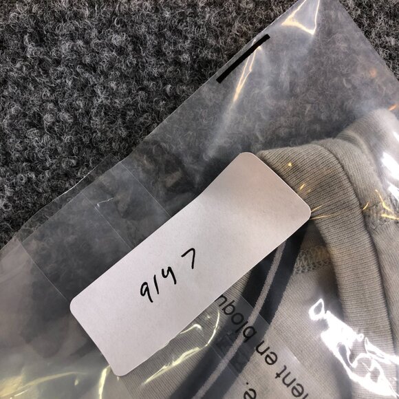 Ten Thousand Durable Shirt Men Small Light Gray Short Sleeve Performance Workout - Picture 8 of 8